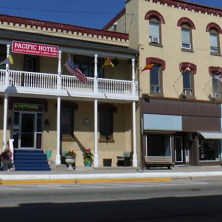 Pacific Hotel Bayview Cottages Wiarton Dış mekan fotoğraf